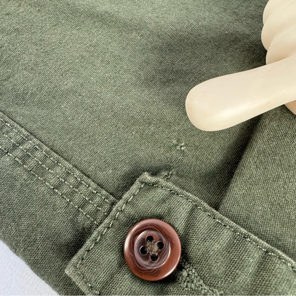 The North Face Cotton khaki green Roll Up Capri Pants women's size 8 - Picture 9 of 14